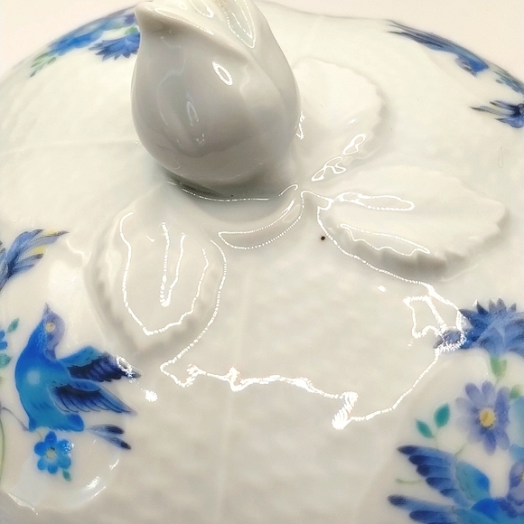 Orlane Paris Blue Bird and Floral Porcelain Trefoil Basket Weave Dish Japan - Picture 7 of 8